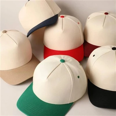 Vanlige snapback -hatter
